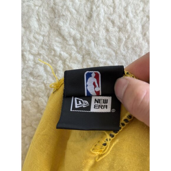 New Era Warriors Windy Golden Gate Bridge Logo Beanie - Picture 7 of 7